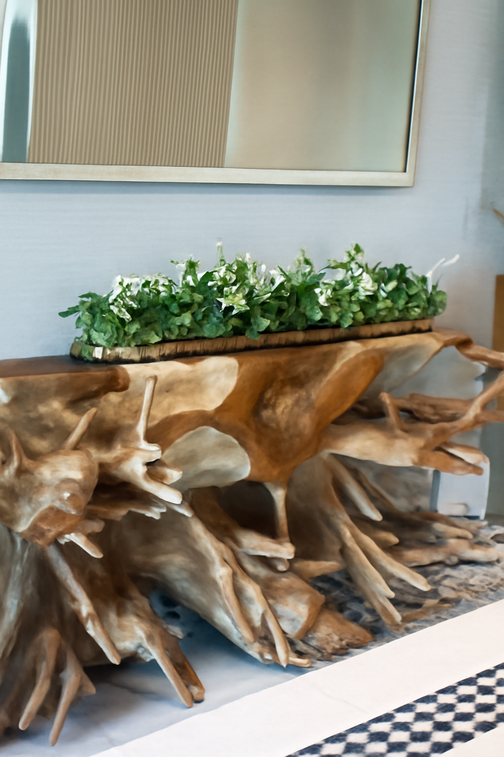 Cache-pot en verre rectangulaire 120 cm avec succulentes et bois flotté